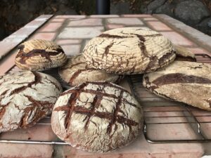 Brot backen auf dem Bauernhof | Bergbauernhof in der Steiermark